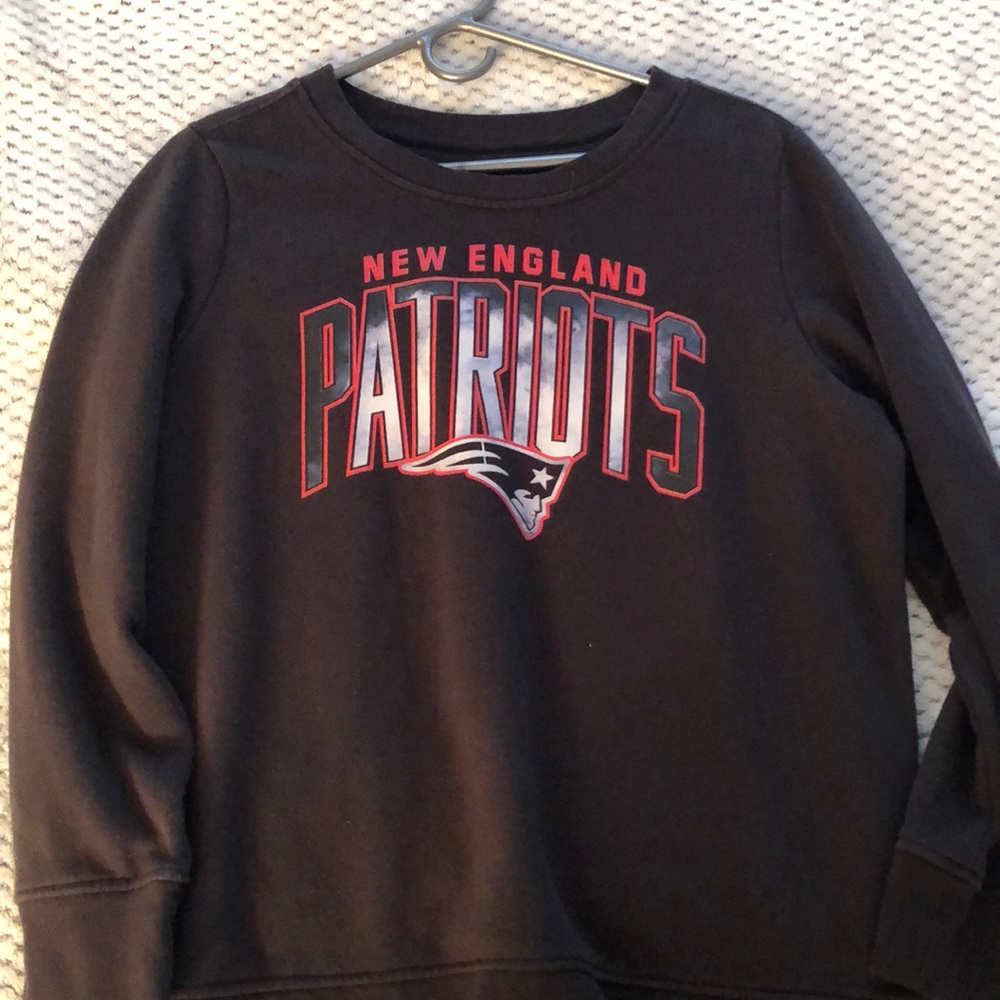 NE patriots sweatshirt